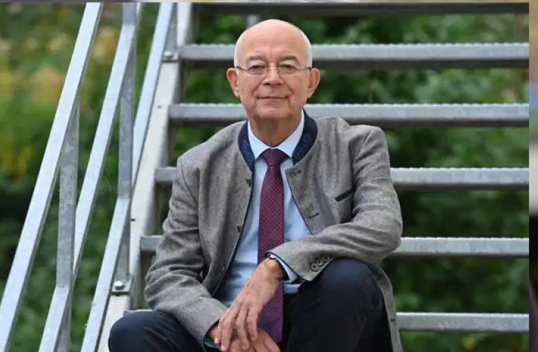 ALEXANDER DUDA BIOGRAFIE visual data 8